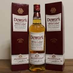 Виски Dewar's White Label от 3 лет выдержки 1 л 40% в подарочной упаковке