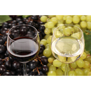 Як приготувати червоне вино в домашніх умовах і з якими продуктами його краще пити>