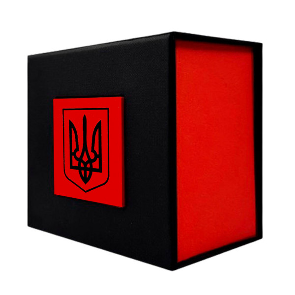 Подарункова картонна коробочка для годинника чорно-червона з чорним тризубом