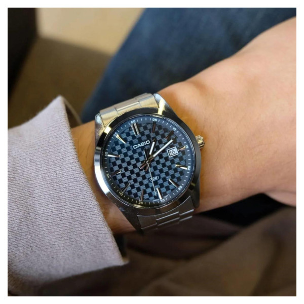 Чоловічий годинник Casio MTP-VD03D-2A2