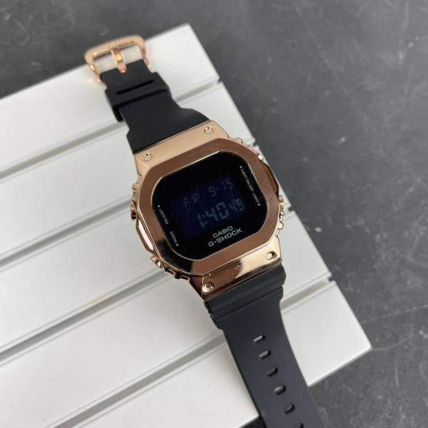 Casio 5600 Black-Gold