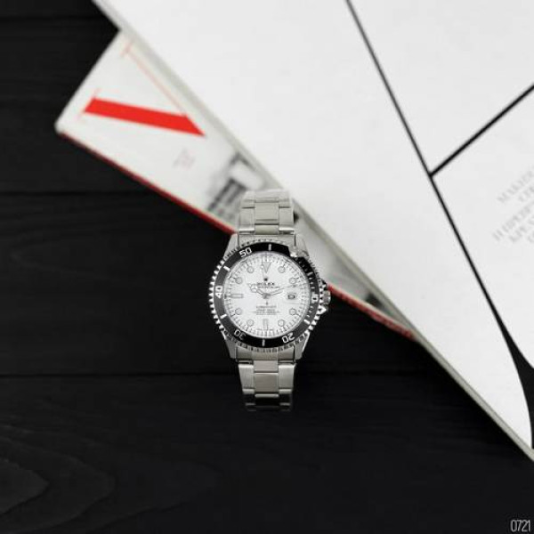 Rolex Submariner 2128 Silver-Black-White