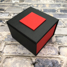 Коробка для часов с квадратом Black-Red 1000-0251
